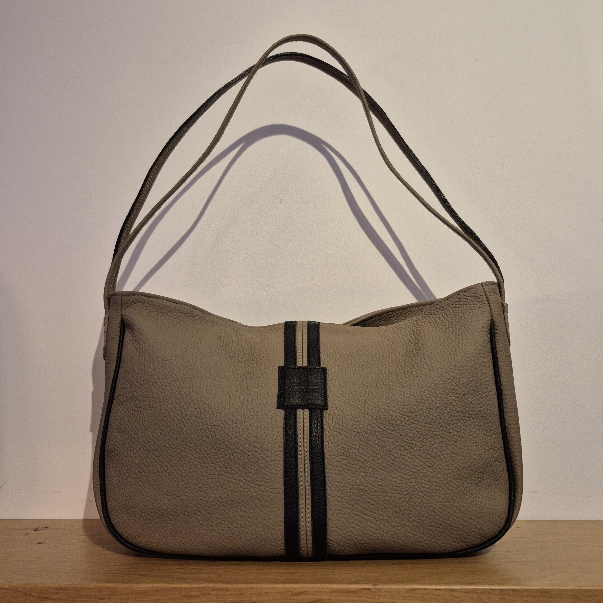 mireille daelman - schoudertas Emma taupe_stripes achterkant